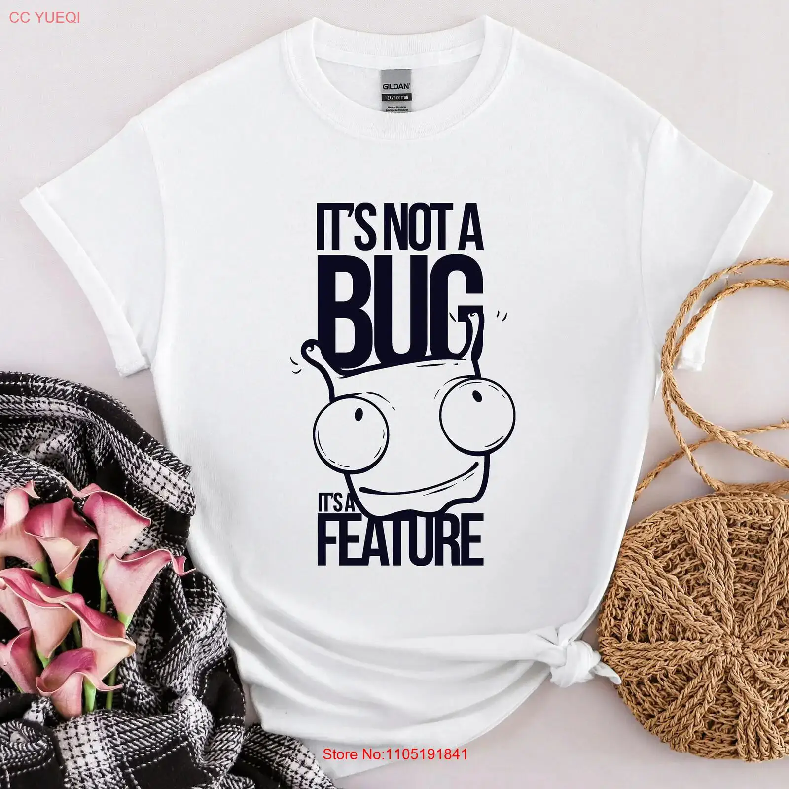 Vintage Fashion Bug - Kaos Gamer ini bukan fitur bug,