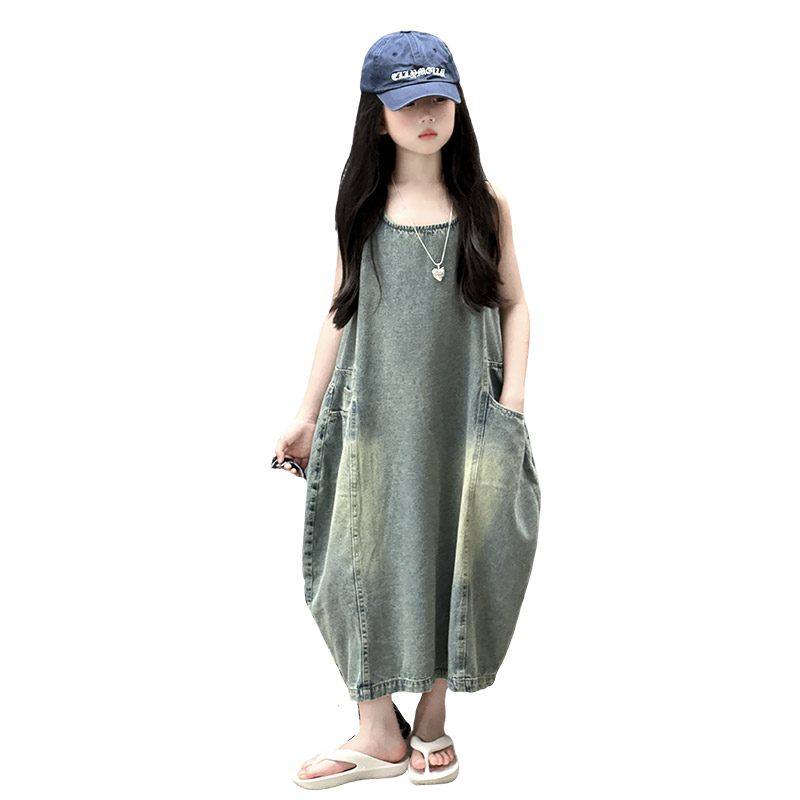 Vintage Fashion Outfit - Gaun Denim Tanpa Lengan Kualitas Tinggi