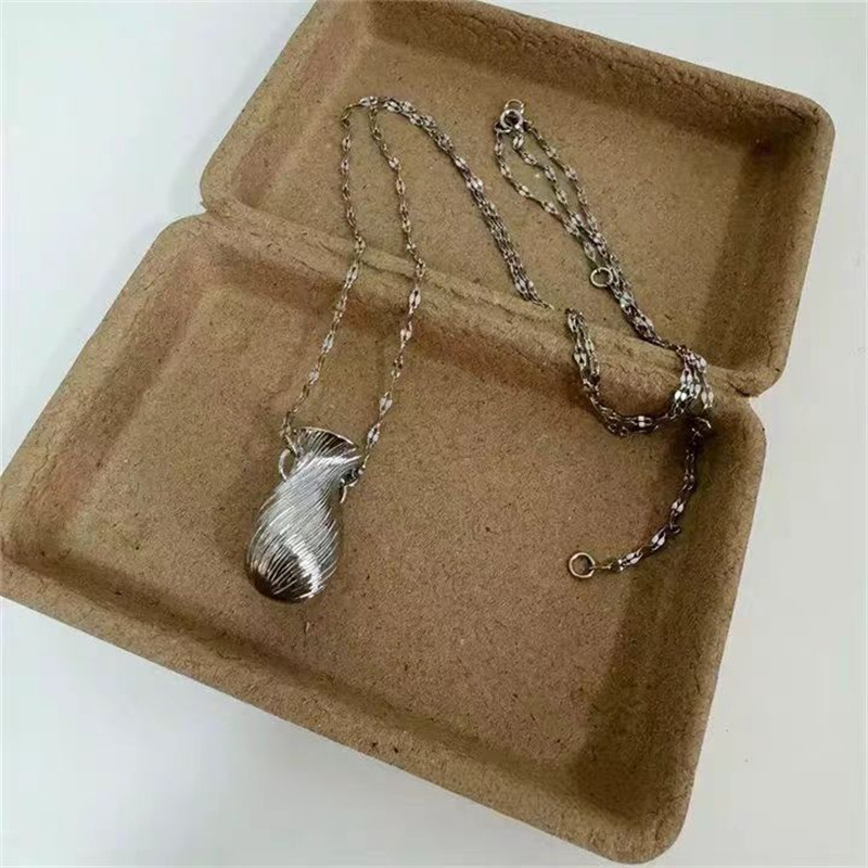 Kalung Liontin Vas Sketsa Vint - Vintage Fashion Sketches ulasan dan harga