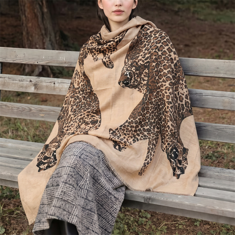 Hijab dan kerudung motif leopa - Vintage Fashion Women ulasan dan harga