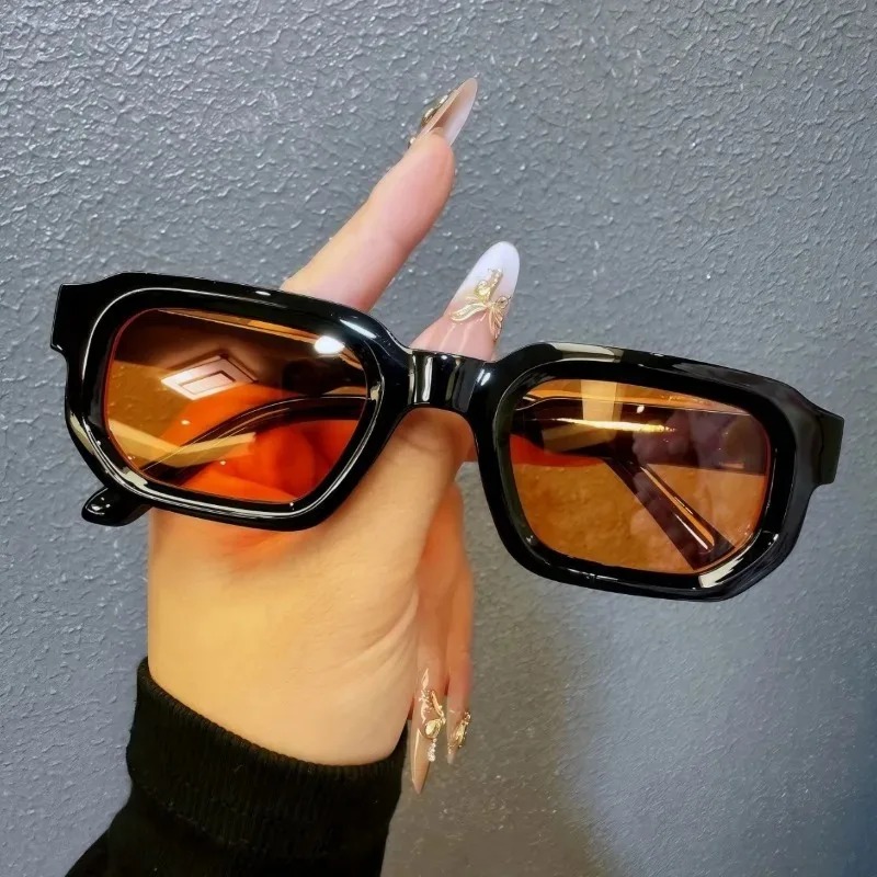 Kacamata Hitam Vintage Fashion - Vintage Fashion Aesthetic ulasan dan harga