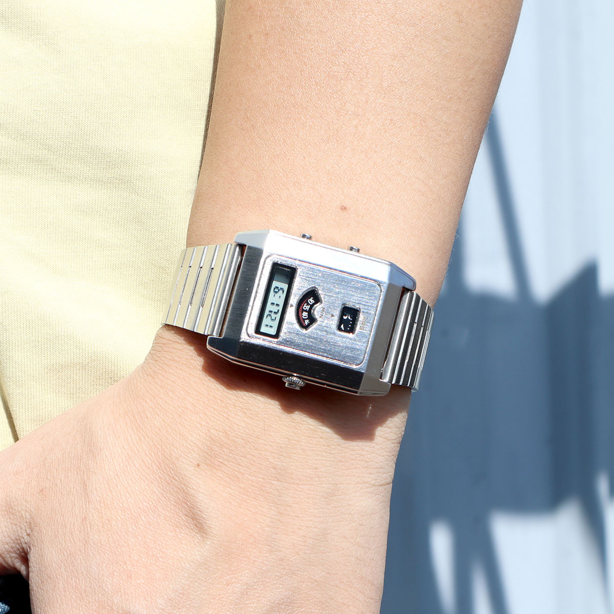 Jam Tangan Pria Gerakan Ganda  - Vintage Fashion Complete ulasan dan harga