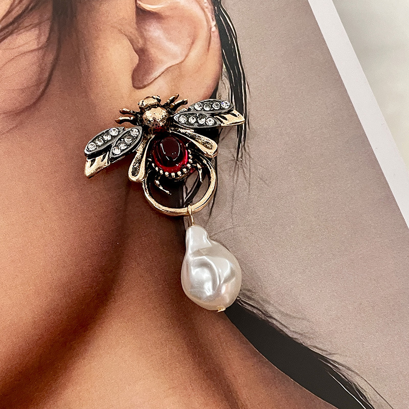 Anting Menjuntai Serangga Sera - Vintage Fashion Bug ulasan dan harga